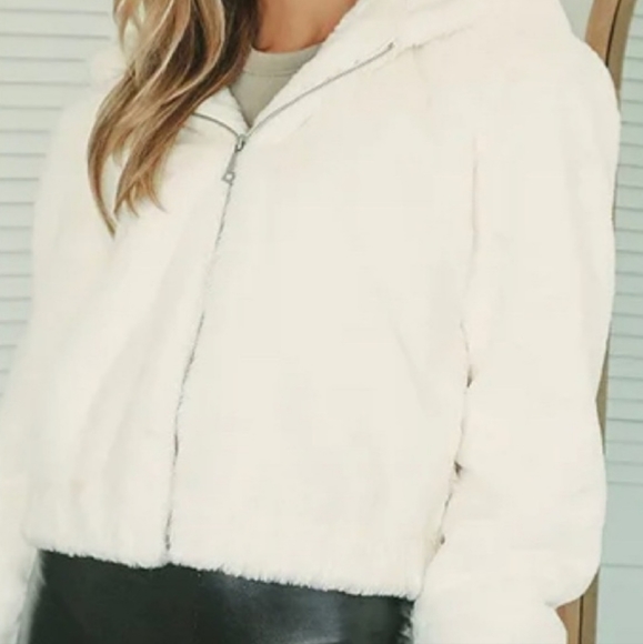 Forever 21 Plush Zip Front Hoodie Ivory - Picture 2 of 9